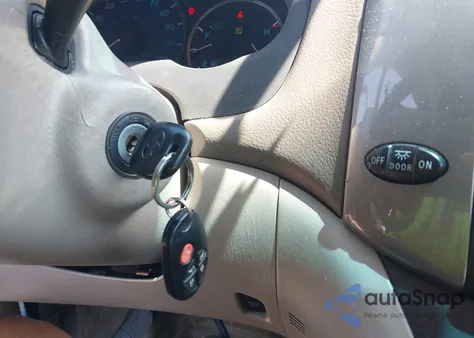 2009 Toyota Sienna Le из США, поврежденный, VIN 5TDZK23C99S268865